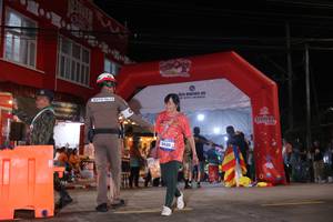 BIB: 3430
                            <button type="button" onclick="openModal(26262737)" class="btn btn-primary btn-sm float-right btn-popup" data-toggle="modal" data-target=".modal-high-quality">
                        <i class="fas fa-shopping-cart"></i> Add to Cart
                    </button>
                                            <button type="button" onclick="isThisMe(26262737, true)" class="btn btn-success btn-sm float-right btn-popup btn-isme hidden" data-toggle="tooltip" data-placement="bottom" title="นี่คือรูปของคุณใช่ไหม คลิกที่นี่เพื่อเอาเข้าอัลบั้ม">
                        <i class="fas fa-plus"></i> Add to album
                    </button>
                    <button type="button" onclick="isThisMe(26262737, false)" class="btn btn-warning btn-sm float-right btn-popup btn-isnotme hidden">
                        <i class="fas fa-ban"></i> Remove from album
                    </button>